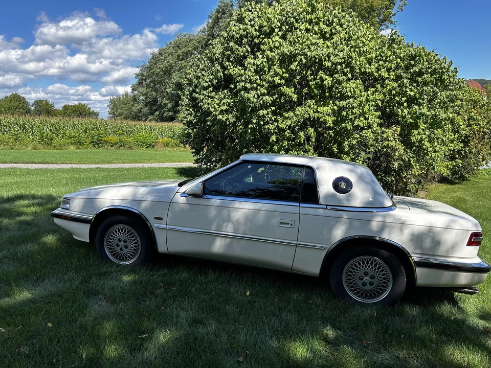 1990 Chrysler TC by Maserati - Image 25 of 31