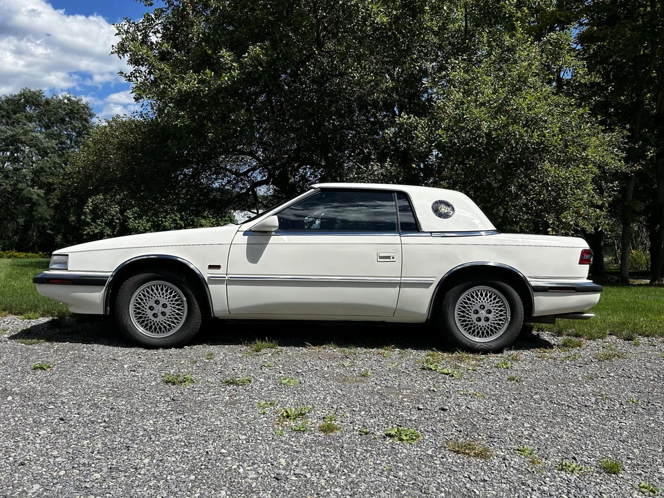 1990 Chrysler TC by Maserati - Image 26 of 31