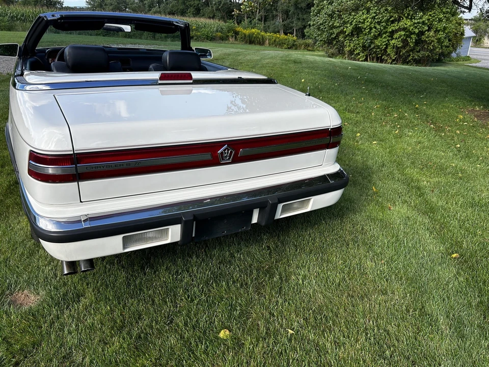 1990 Chrysler TC by Maserati - Image 4 of 31