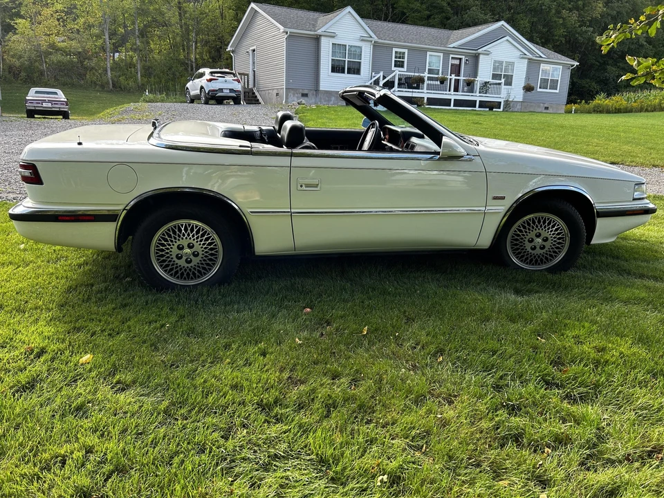 1990 Chrysler TC by Maserati - Image 3 of 31