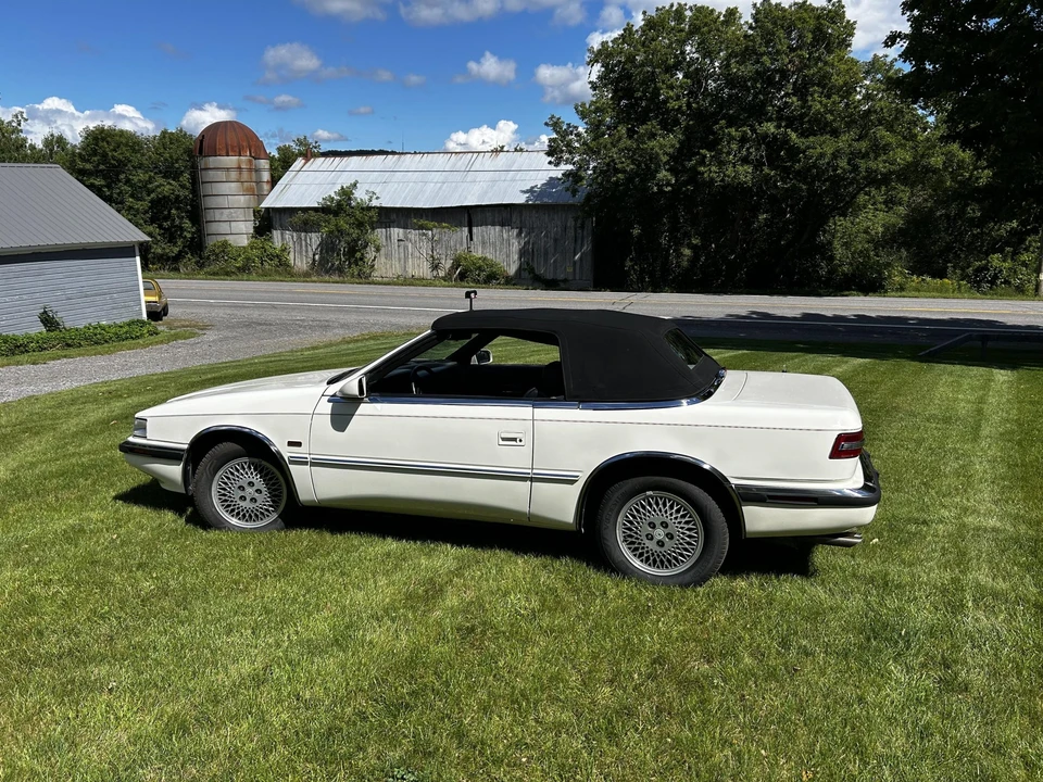 1990 Chrysler TC by Maserati - Image 13 of 31