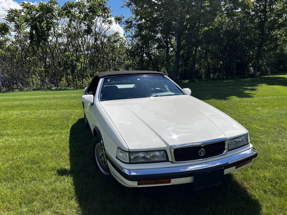 1990 Chrysler TC by Maserati - Image 8 of 31