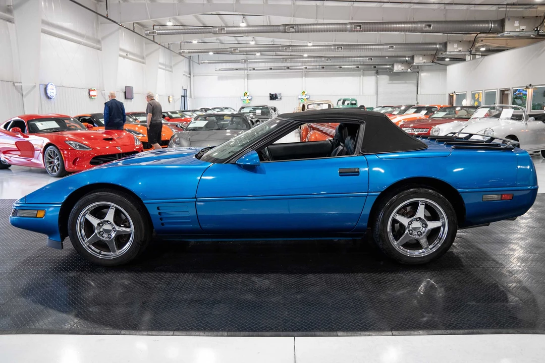 1991 Chevrolet Corvette C4 - Image 2 of 31