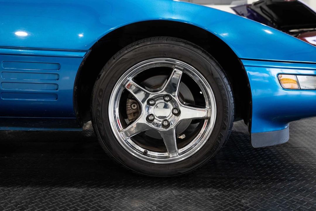 1991 Chevrolet Corvette C4 - Image 17 of 31