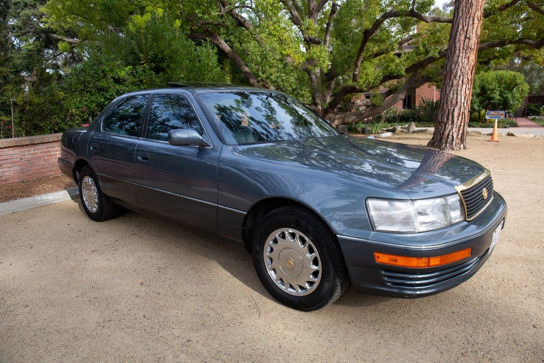 1991 Lexus LS 1st Gen - Image 23 of 31