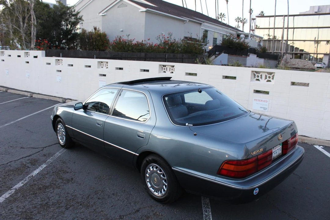 1991 Lexus LS 1st Gen - Image 15 of 31