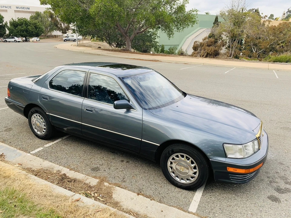1991 Lexus LS 1st Gen - Image 22 of 31