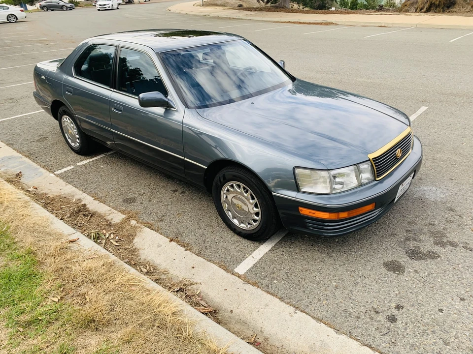1991 Lexus LS 1st Gen - Image 24 of 31