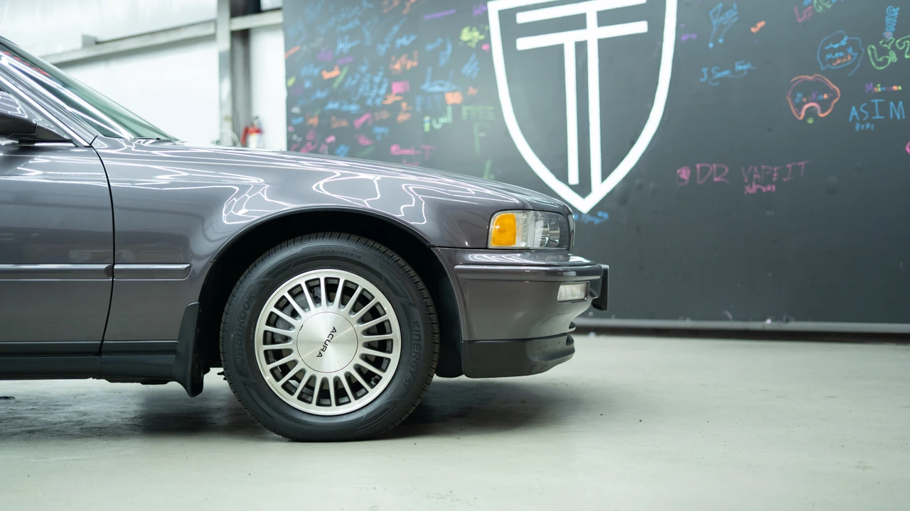 1992 Acura Legend 2nd Gen - Image 25 of 31