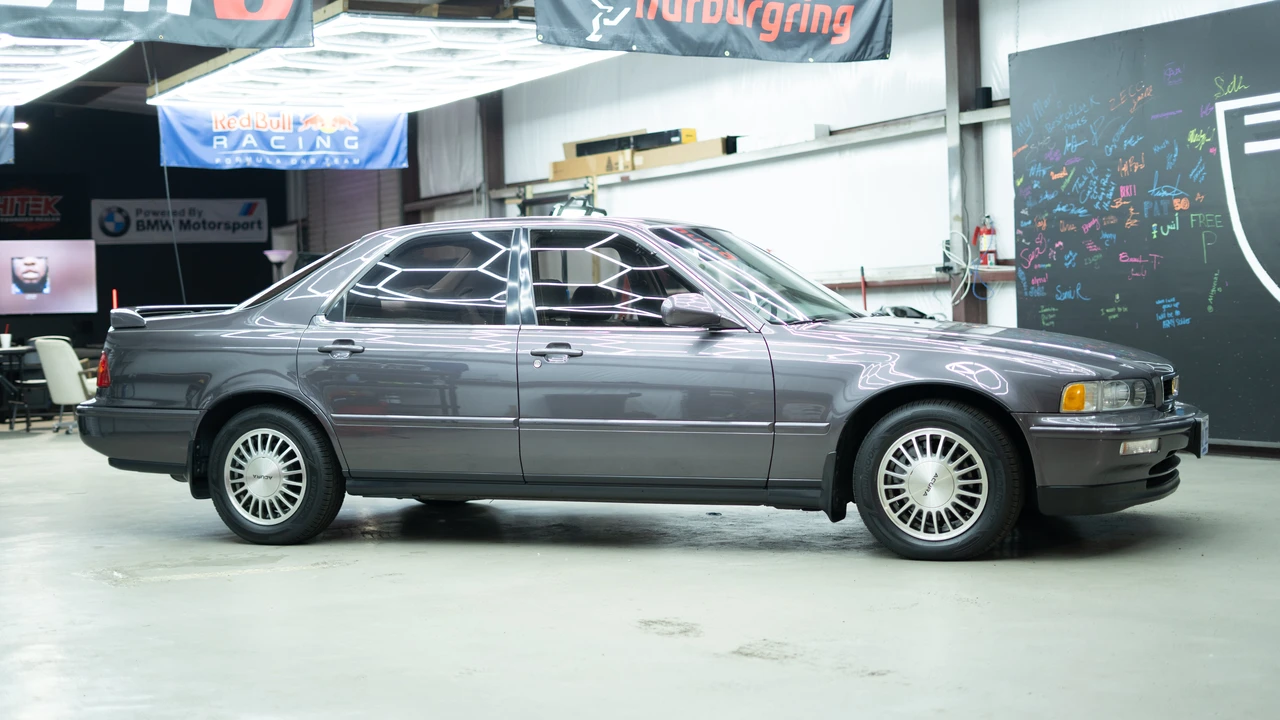 1992 Acura Legend 2nd Gen - Image 23 of 31