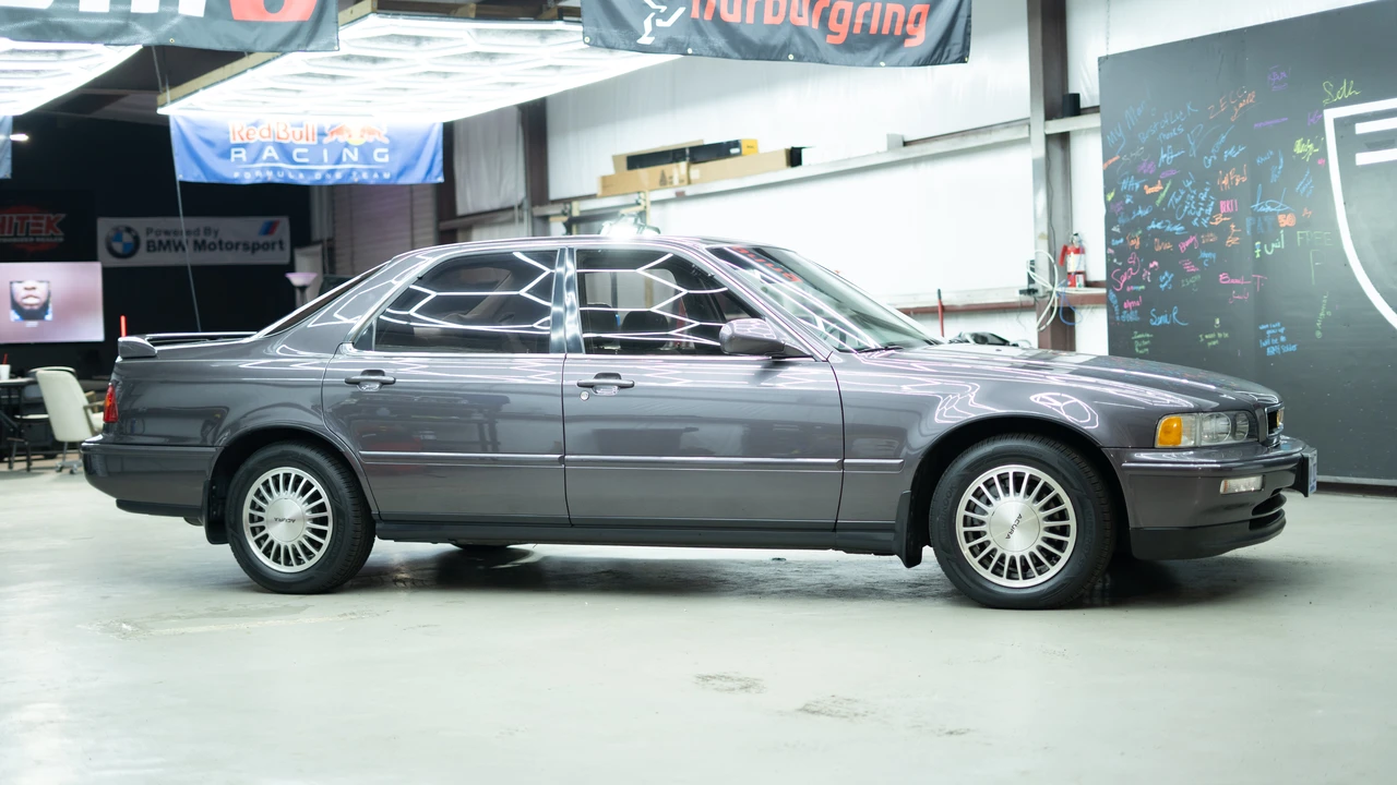 1992 Acura Legend 2nd Gen - Image 22 of 31