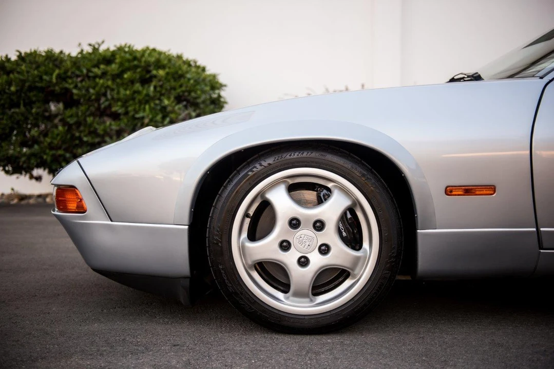 1992 Porsche 928 GTS - Image 10 of 31