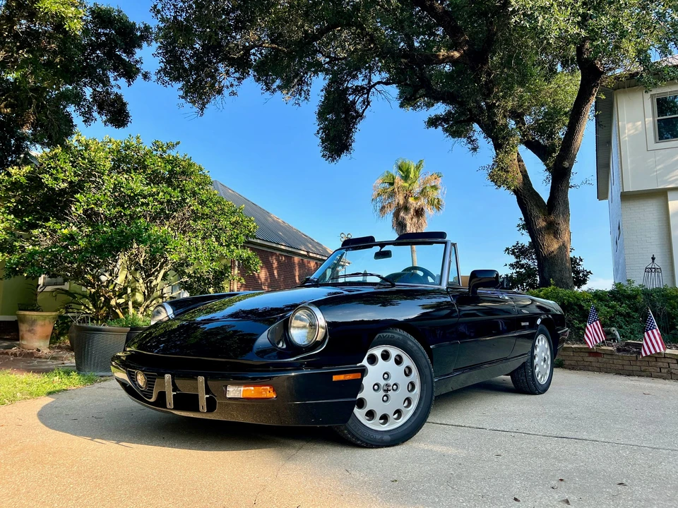 1993 Alfa Romeo Series 4 - Image 2 of 31