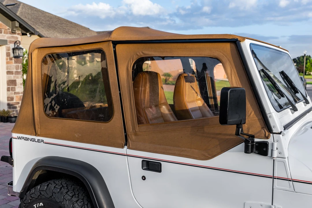 1993 Jeep YJ Wrangler - Image 24 of 31