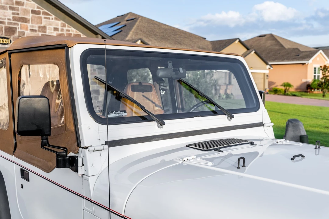 1993 Jeep YJ Wrangler - Image 22 of 31