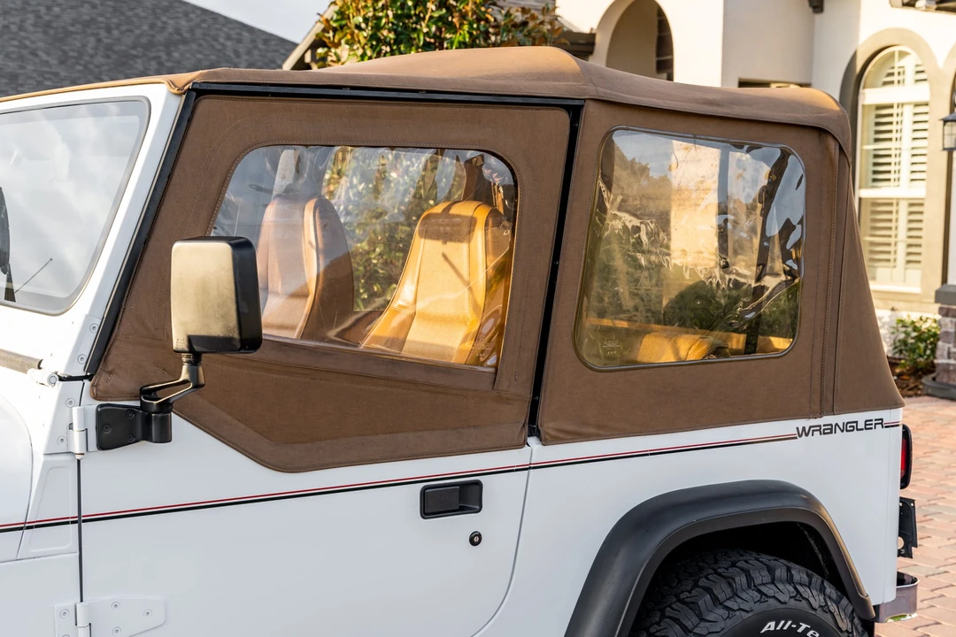 1993 Jeep YJ Wrangler - Image 23 of 31