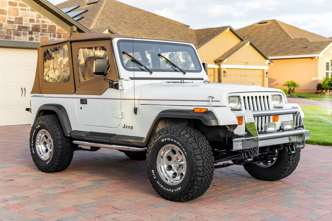 1993 Jeep YJ Wrangler - Image 4 of 31