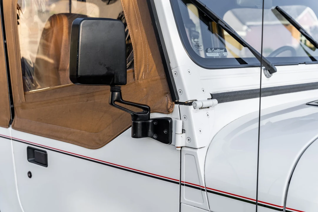 1993 Jeep YJ Wrangler - Image 26 of 31