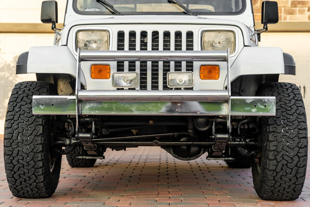 1993 Jeep YJ Wrangler - Image 12 of 31