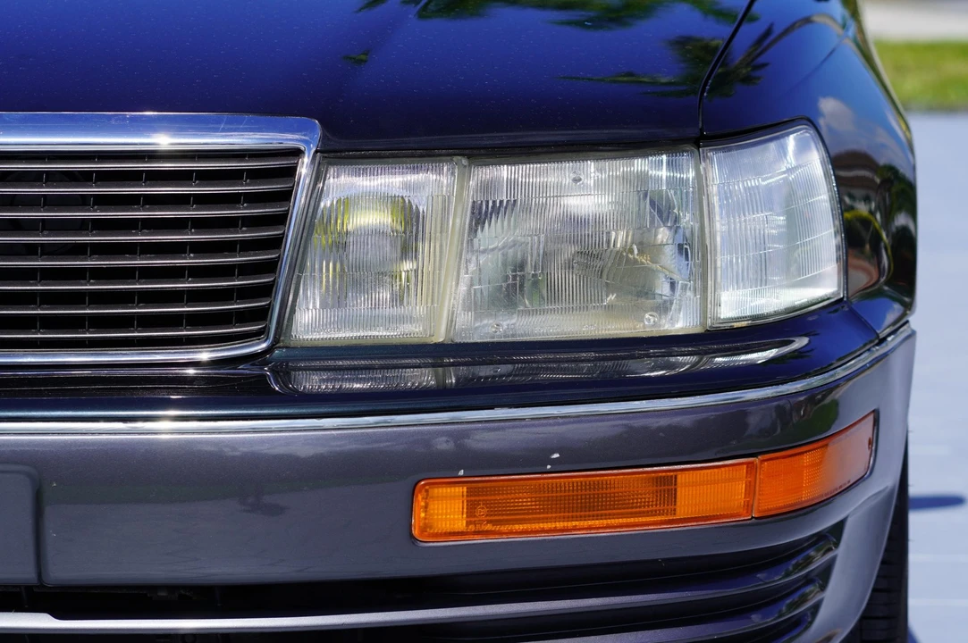 1993 Lexus LS 1st Gen - Image 11 of 31