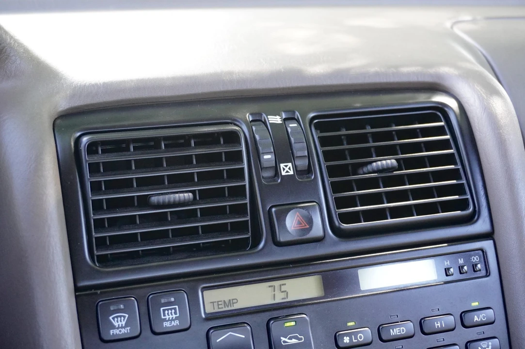 1993 Lexus LS 1st Gen - Image 30 of 31