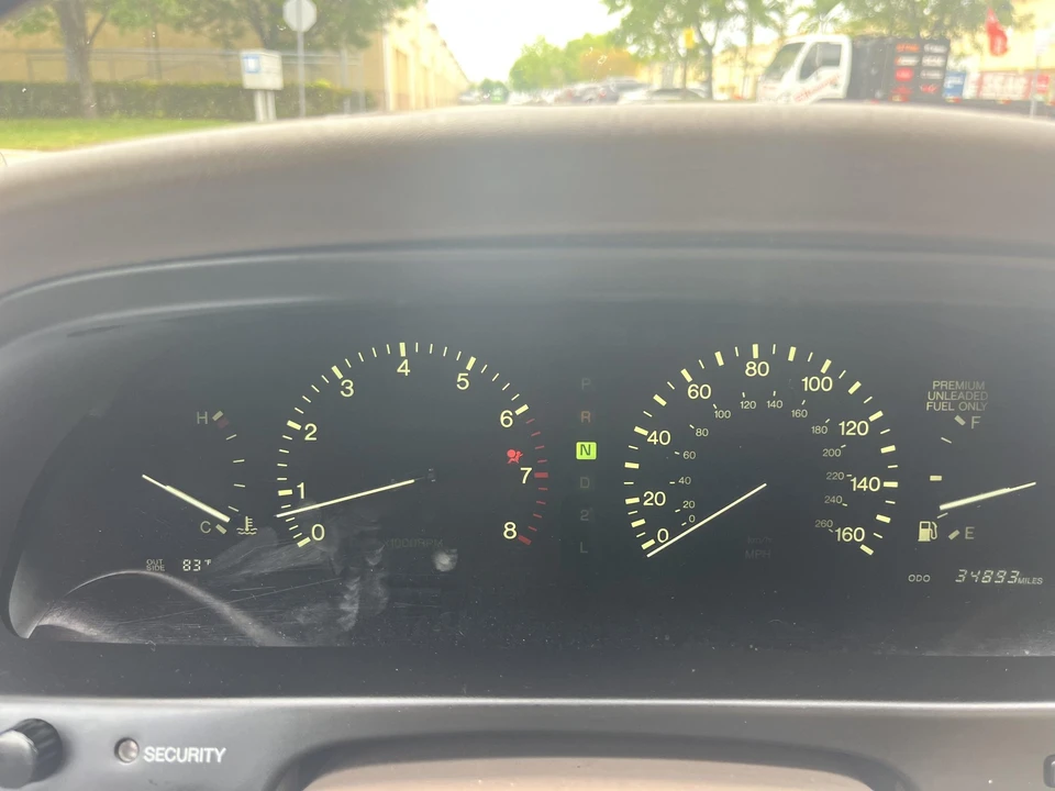 1993 Lexus LS 1st Gen - Image 26 of 31