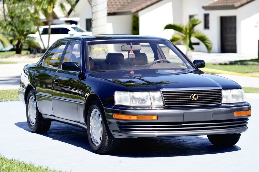 1993 Lexus LS 1st Gen - Image 2 of 31