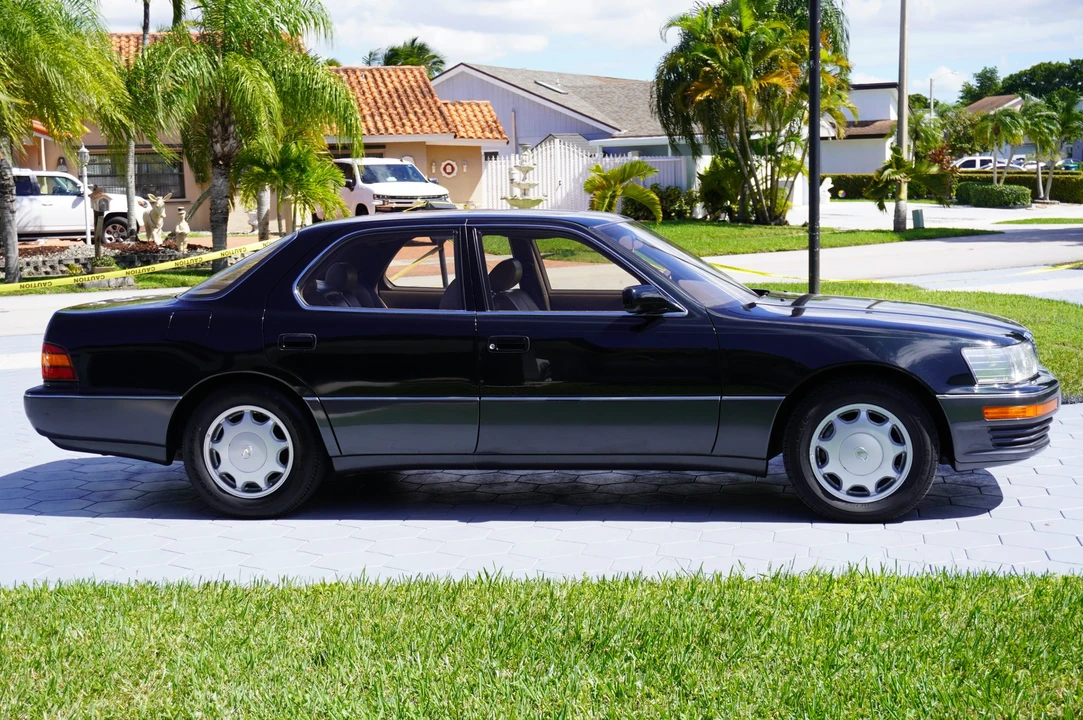1993 Lexus LS 1st Gen - Image 7 of 31