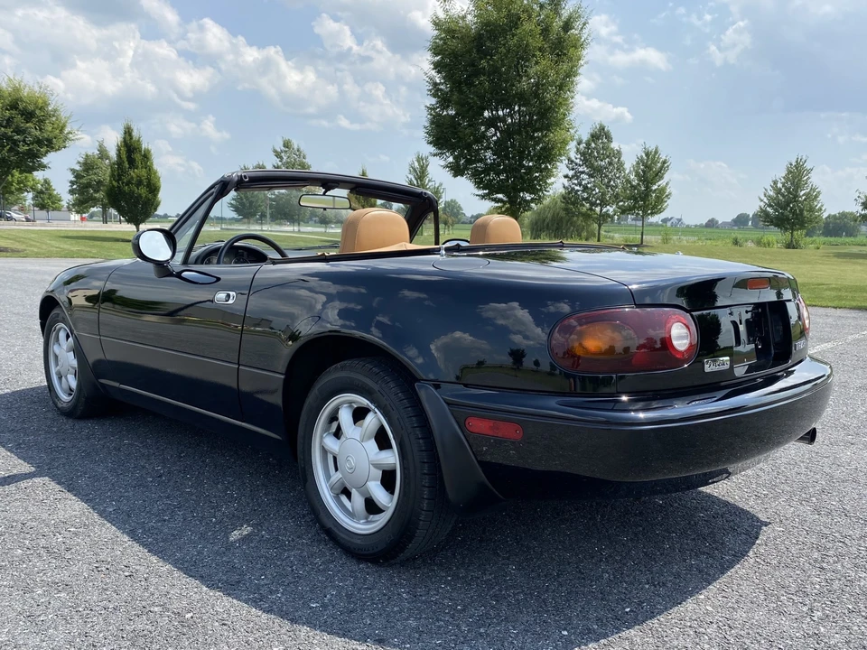 1993 Mazda NA MX-5 Miata - Image 16 of 31