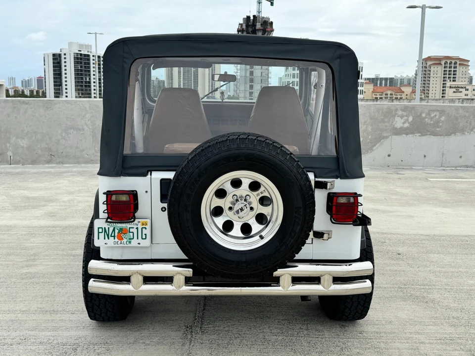 1994 Jeep YJ Wrangler - Image 12 of 31