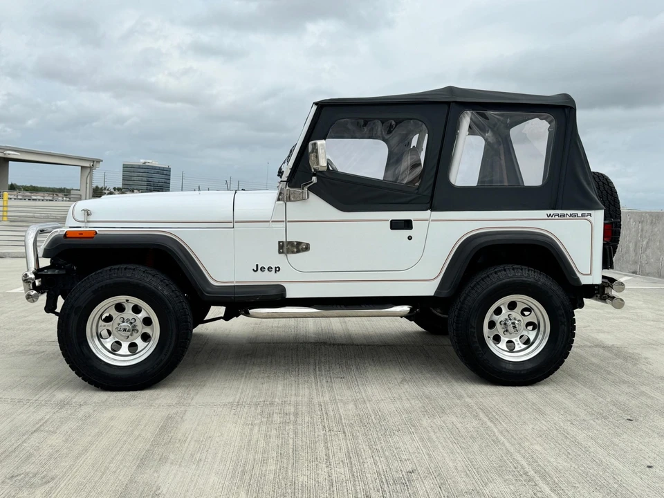 1994 Jeep YJ Wrangler - Image 7 of 31