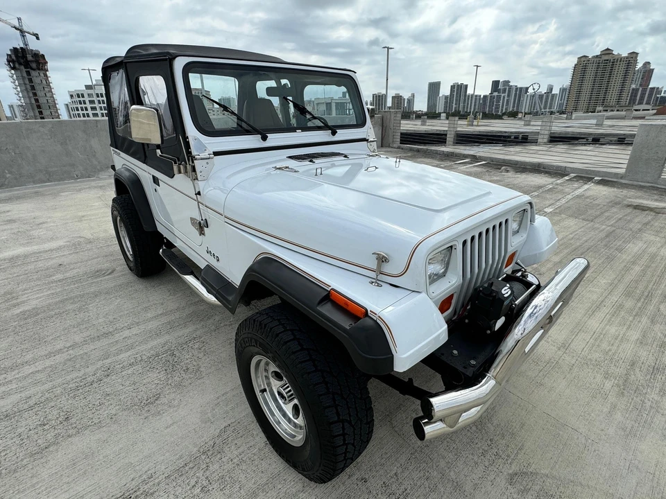 1994 Jeep YJ Wrangler - Image 21 of 31