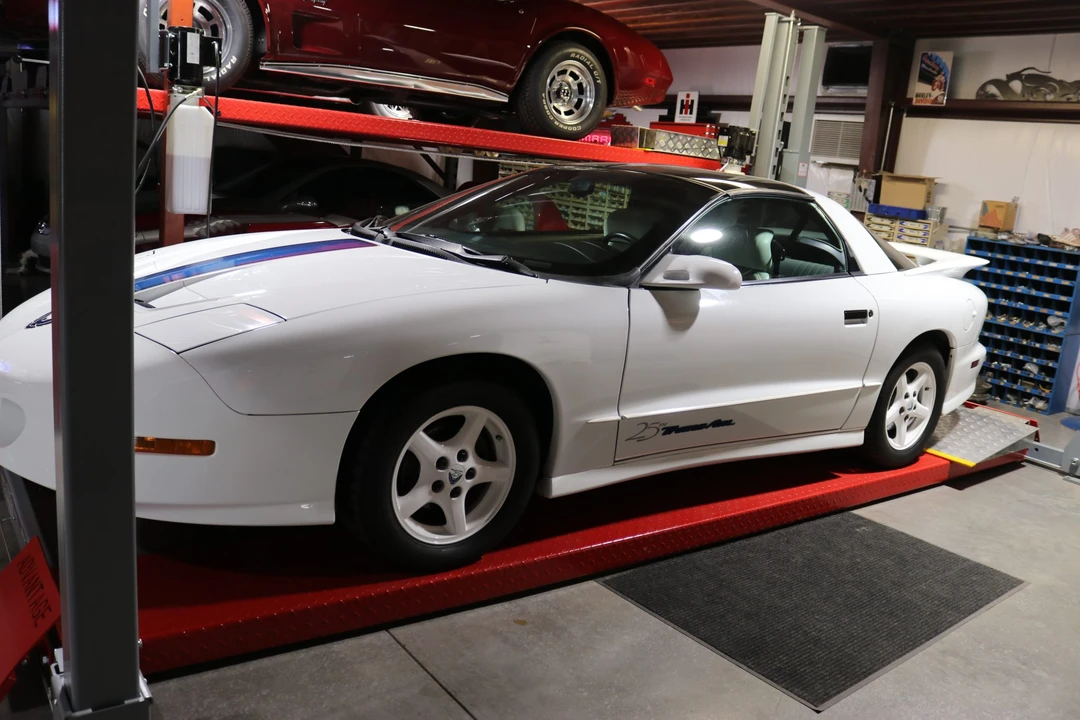 1994 Pontiac Firebird Trans Am 4th Gen - Image 11 of 31