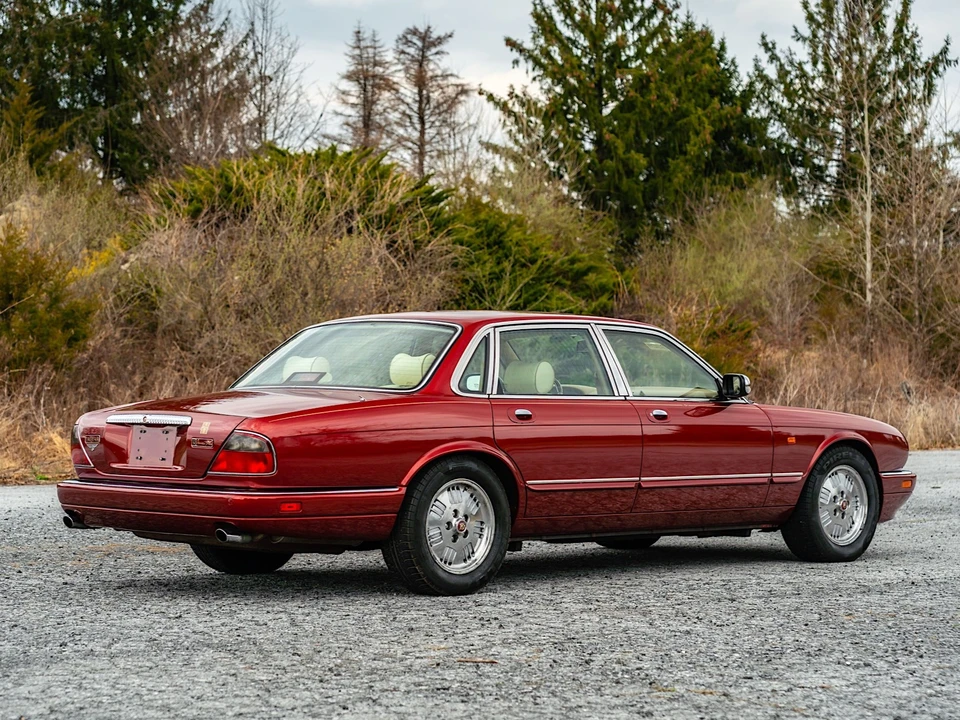 1995 Jaguar X300 XJ - Image 17 of 31