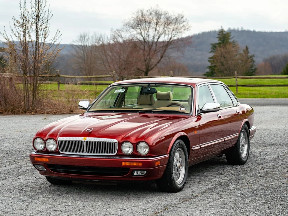 1995 Jaguar X300 XJ - Image 2 of 31