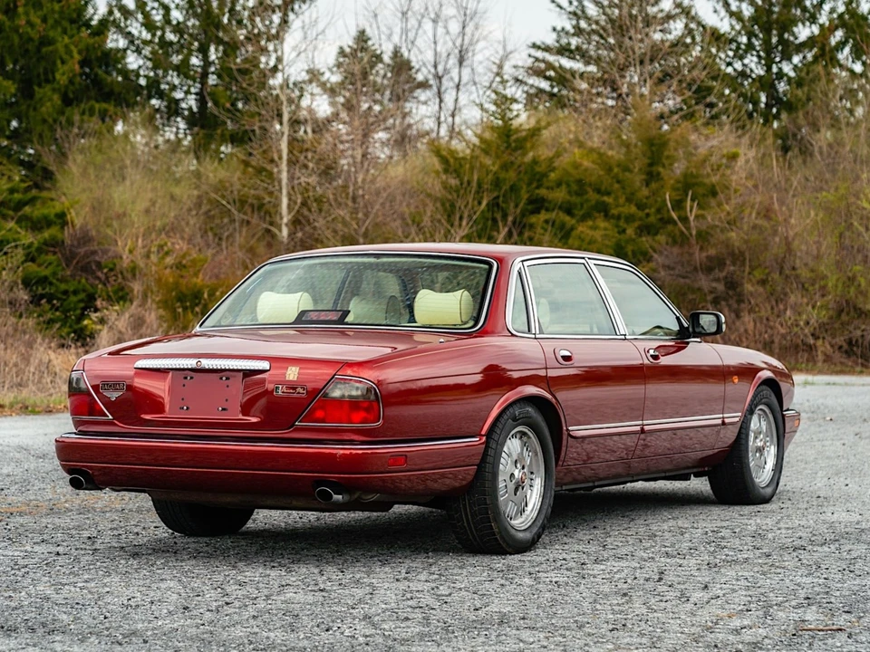 1995 Jaguar X300 XJ - Image 19 of 31
