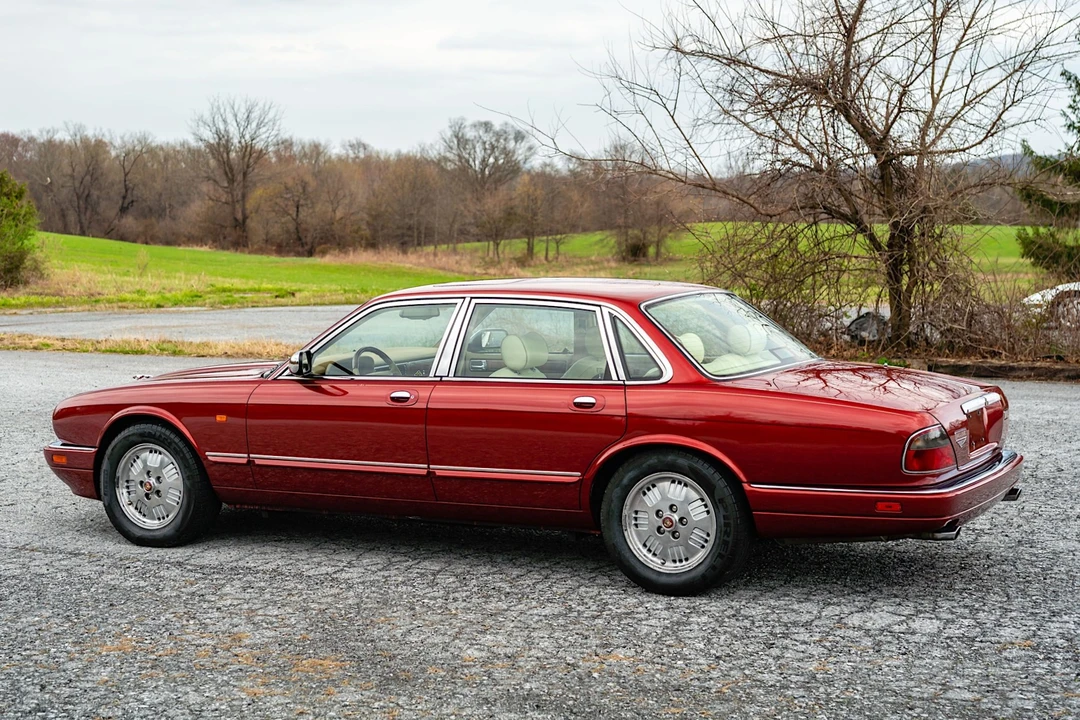 1995 Jaguar X300 XJ - Image 28 of 31