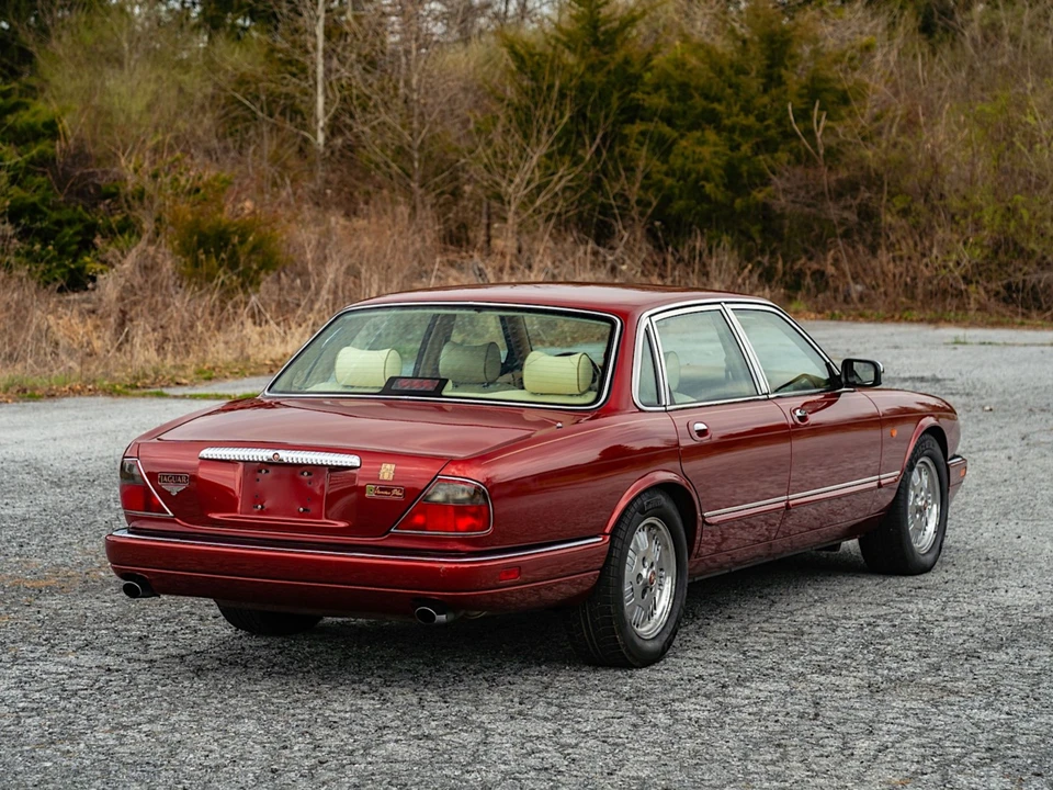 1995 Jaguar X300 XJ - Image 18 of 31