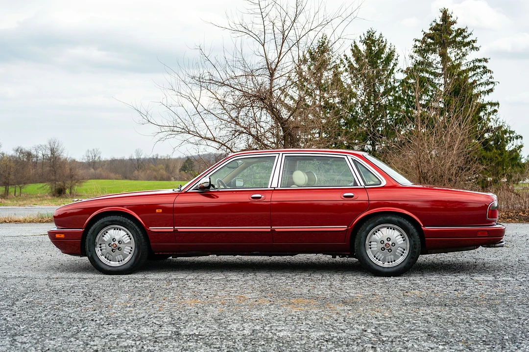1995 Jaguar X300 XJ - Image 31 of 31