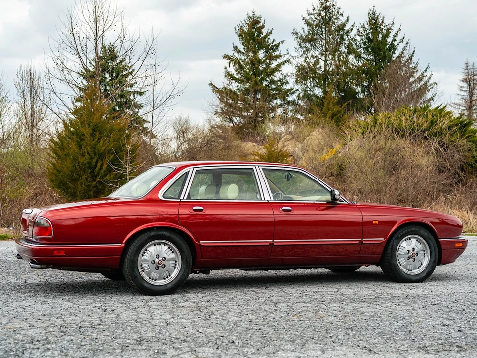 1995 Jaguar X300 XJ - Image 15 of 31
