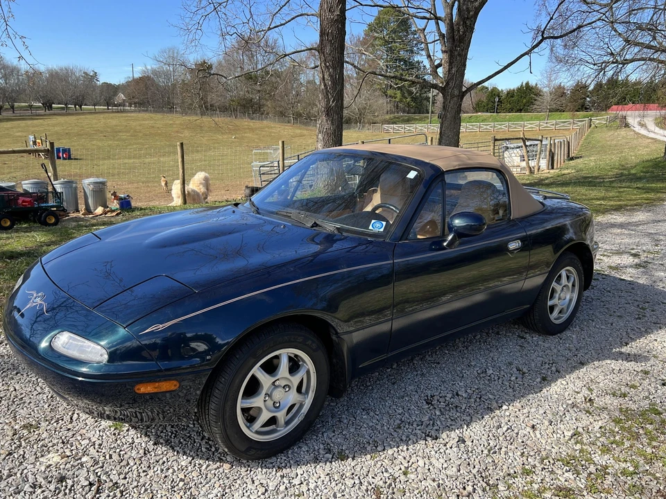 1995 Mazda NA MX-5 Miata - Image 2 of 31