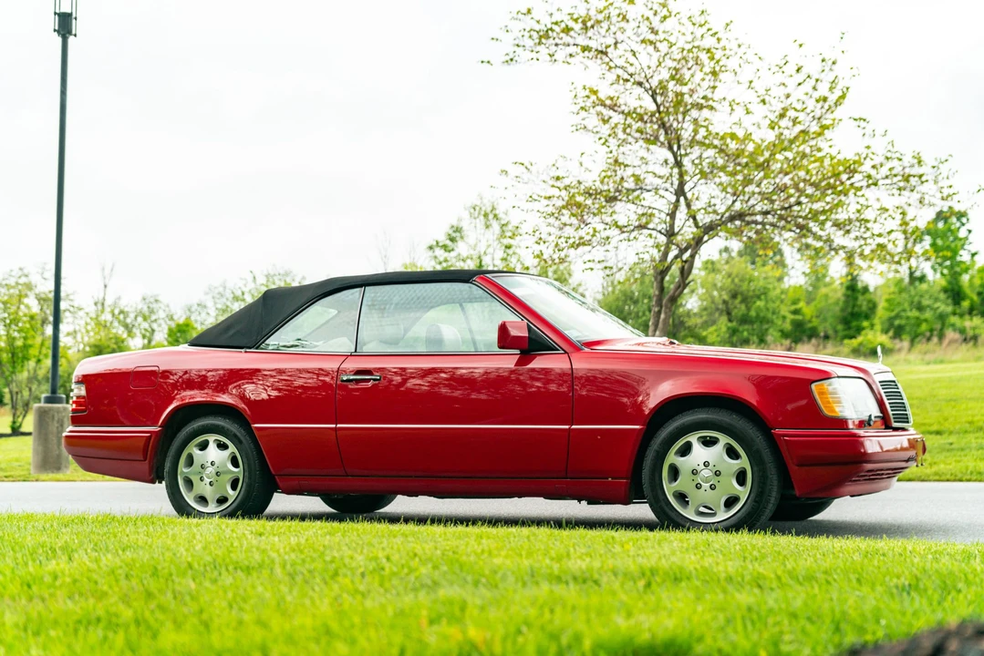 1995 Mercedes-Benz W124 E-Class - Image 12 of 31
