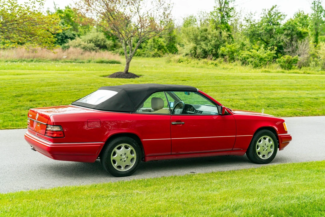 1995 Mercedes-Benz W124 E-Class - Image 17 of 31