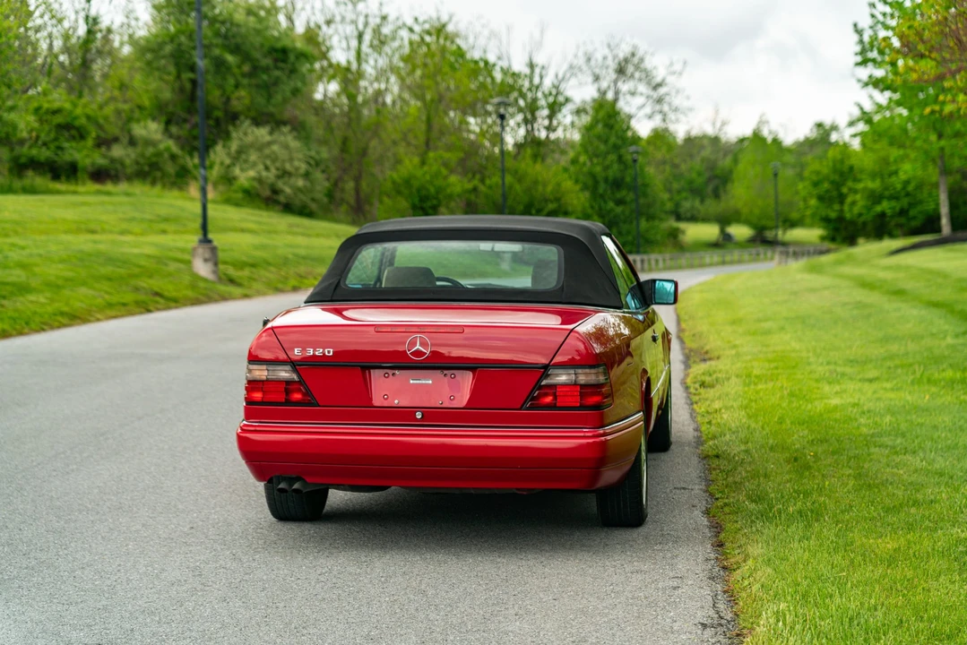 1995 Mercedes-Benz W124 E-Class - Image 23 of 31