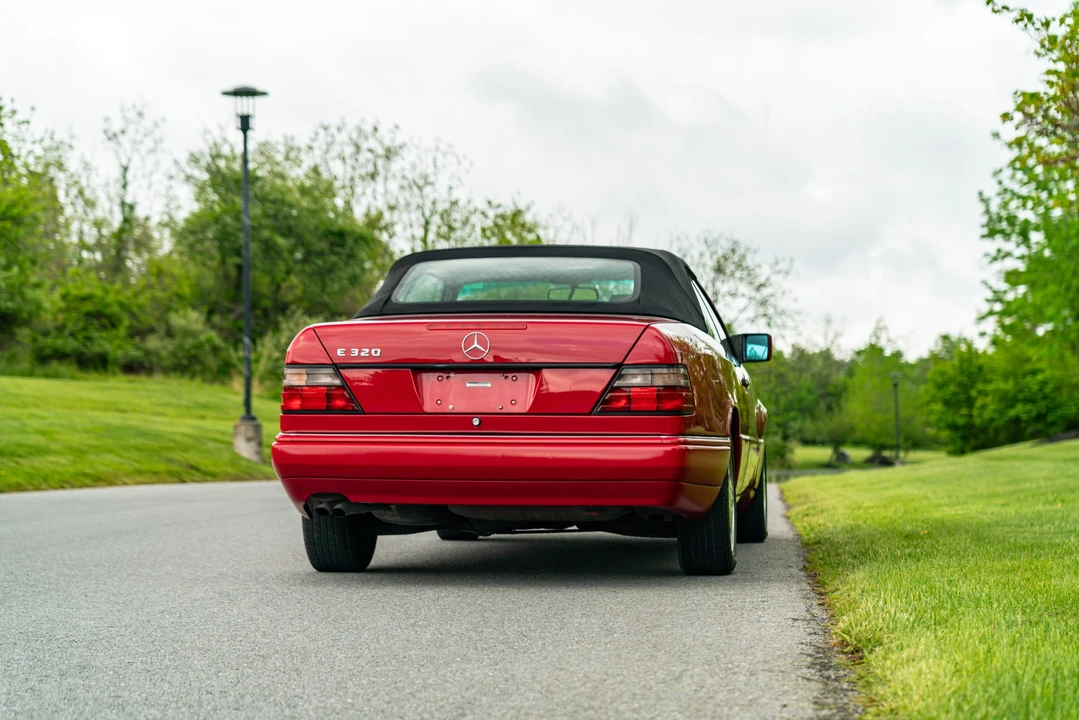 1995 Mercedes-Benz W124 E-Class - Image 24 of 31
