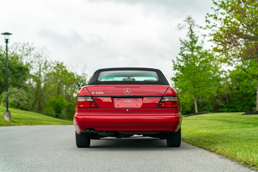 1995 Mercedes-Benz W124 E-Class - Image 26 of 31