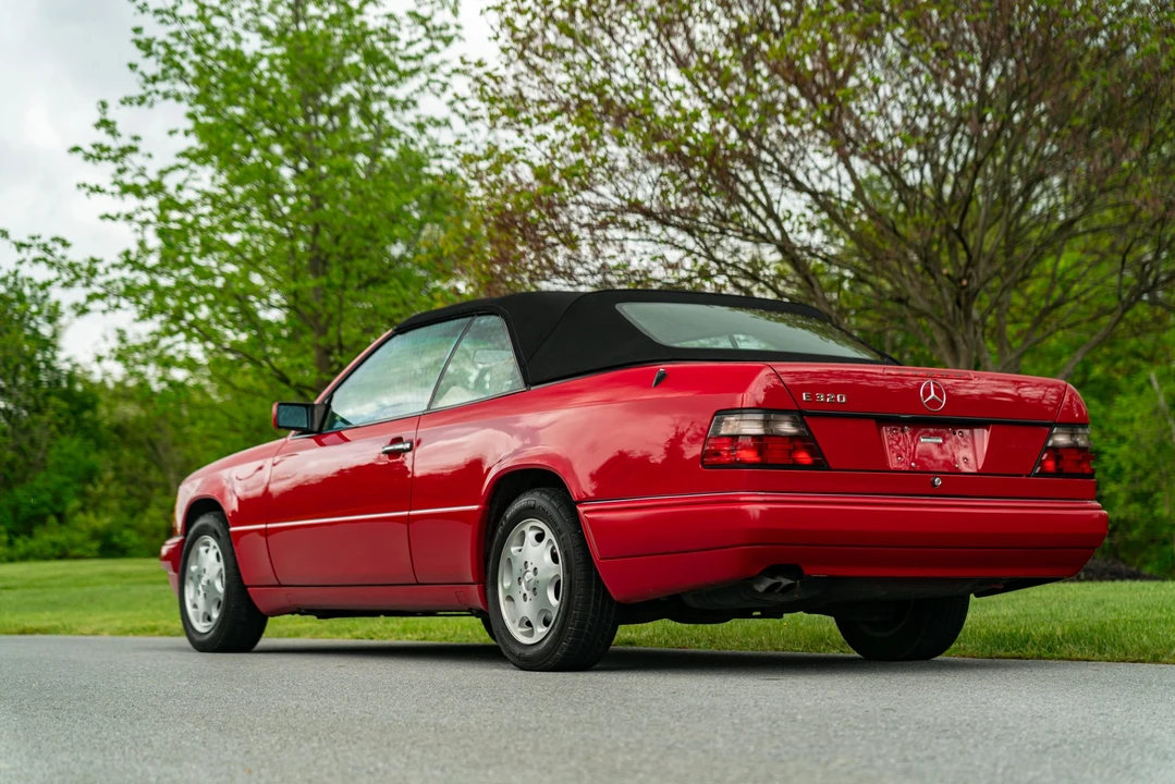1995 Mercedes-Benz W124 E-Class - Image 30 of 31