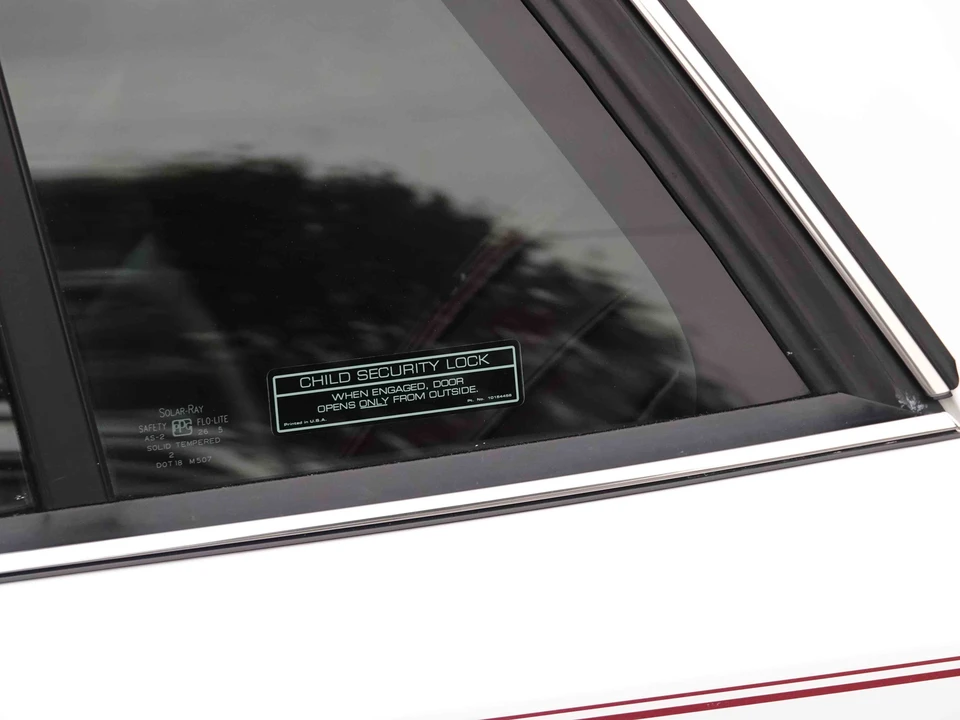 1995 Oldsmobile 98 - Image 27 of 31