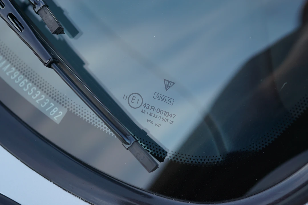 1995 Porsche 993 Carrera - Image 25 of 31