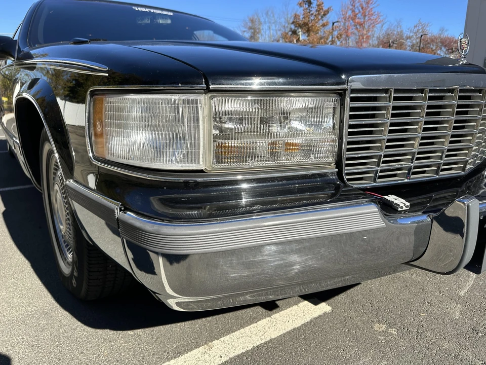 1996 Cadillac Fleetwood - Image 22 of 31